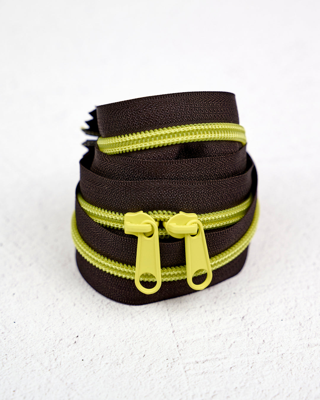 Voltage - Handbag Zipper - Renaissance Ribbons