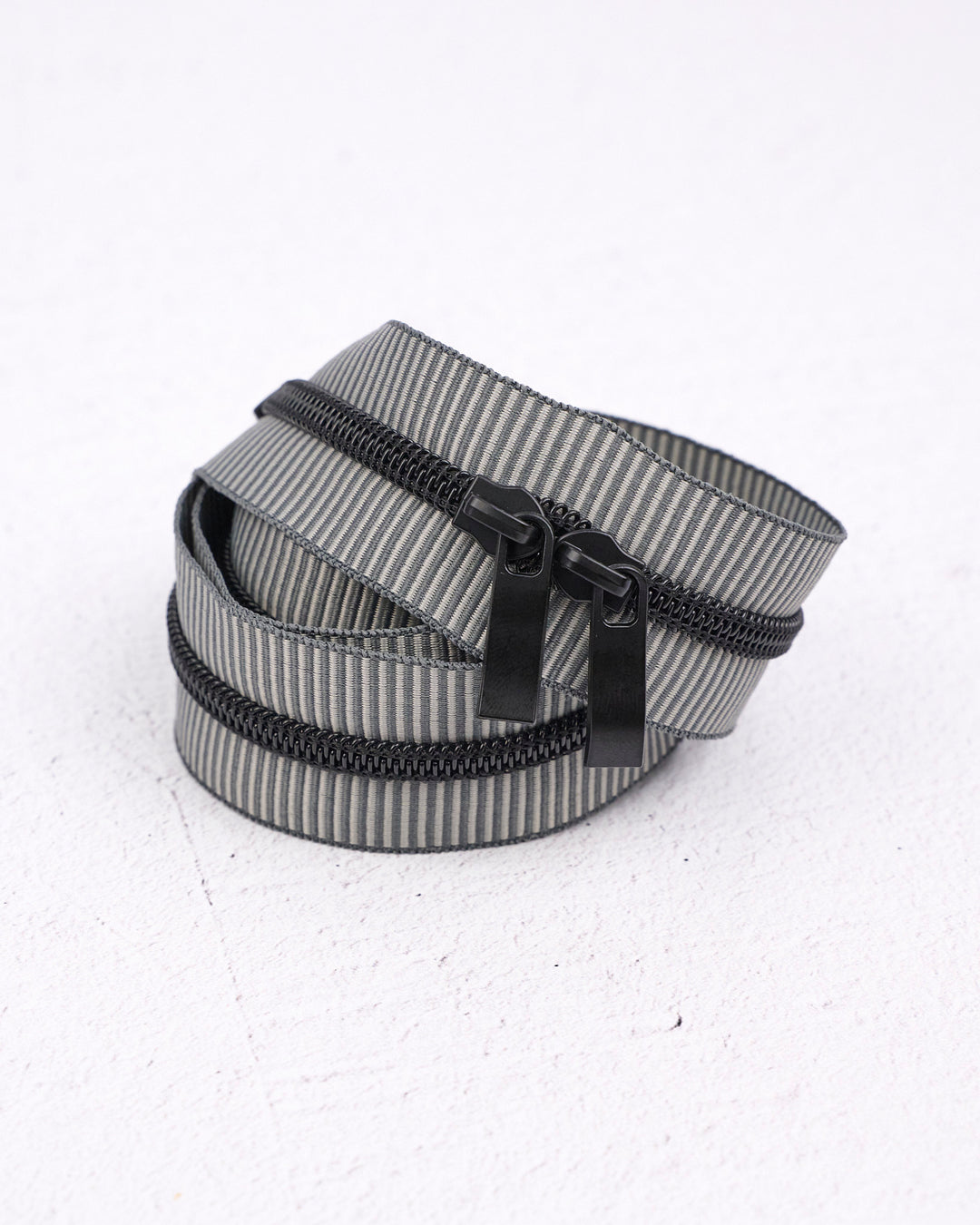 30" Handbag Zipper - Renaissance Ribbons