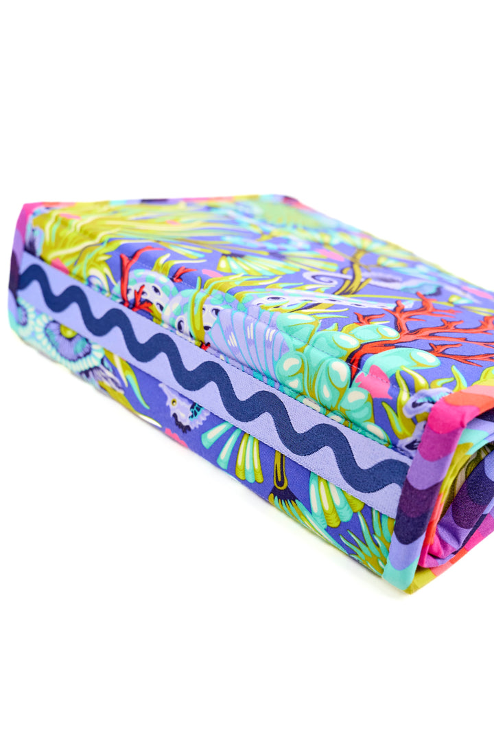 Sewing Kit - Booklet Pouch - Aneela Hoey - Reef What You Sew