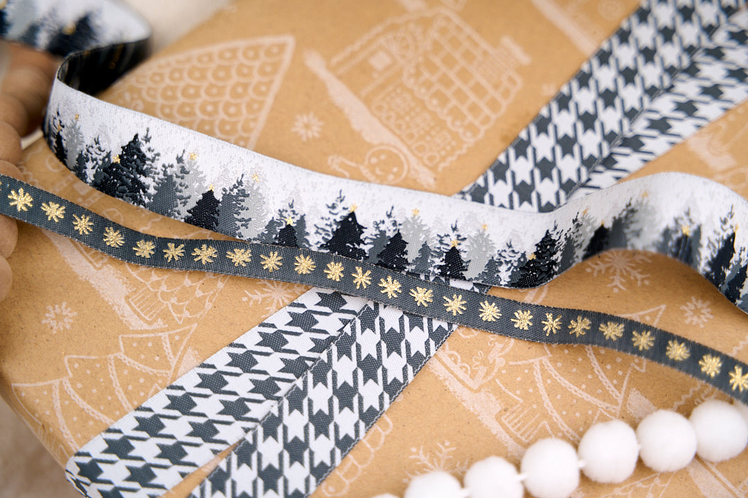 Designer embroidered and jacquard ribbons - Renaissance Ribbons ...