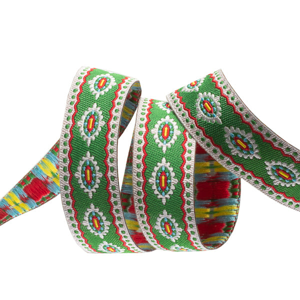 Scalloped &amp; dotted Edge Holiday Motif on Green 5/8" by the yard
